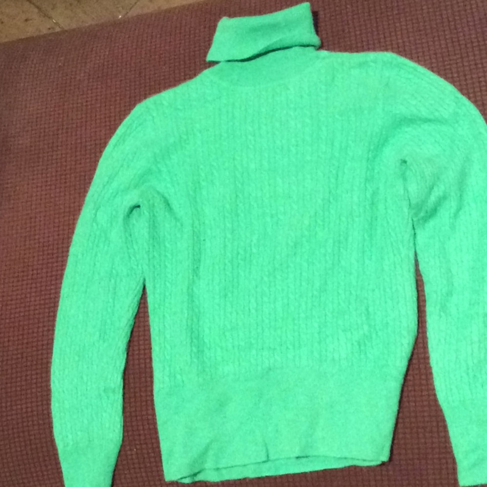 Saks Fifth Ave 100% cashmere turtleneck cable long sleev green sweater sz x larg